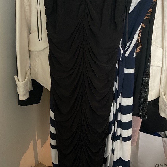 Cache dress - Picture 2 of 5